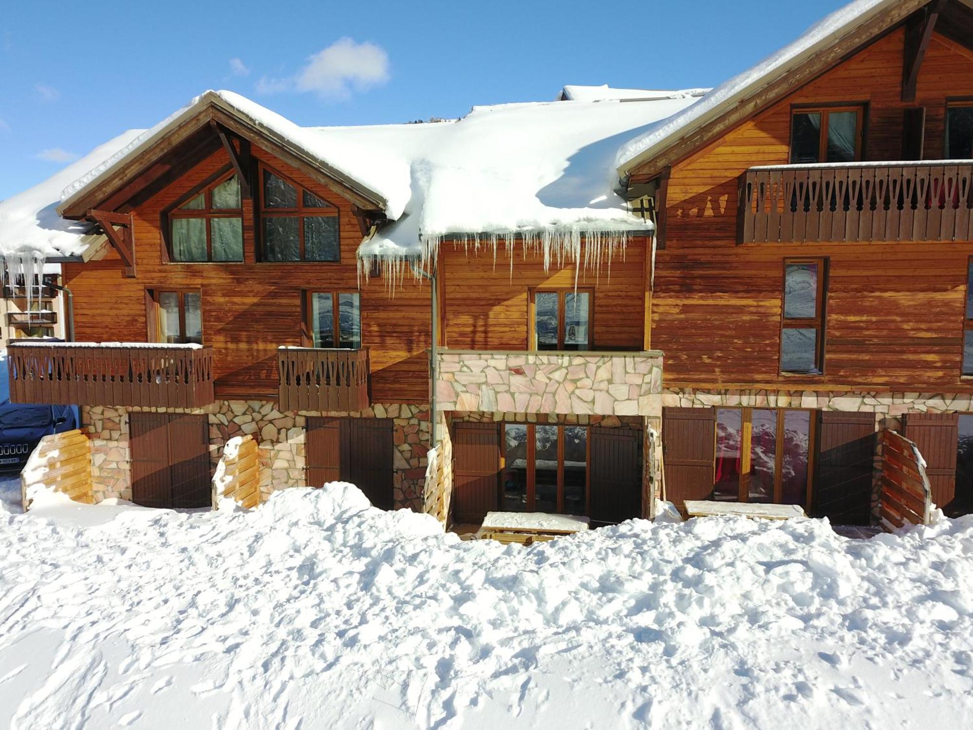 Home Vars Vars  Exterior photo